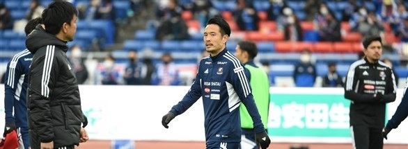 يوكوهاما إف مارينوس يتعادل مع سيريزو