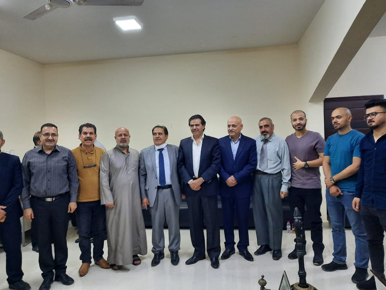 السفير الأردني أمجد القهيوي يلتقي أبناء