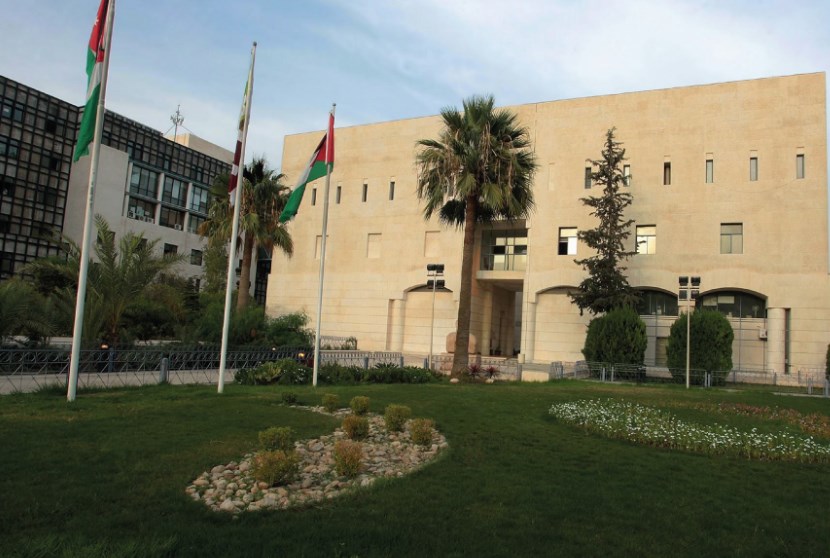 الأمانة تمدد فترة تجديد رخص المهن