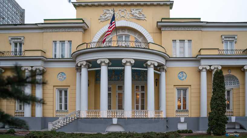 واشنطن تحذّر من هجمات تستهدف أماكن