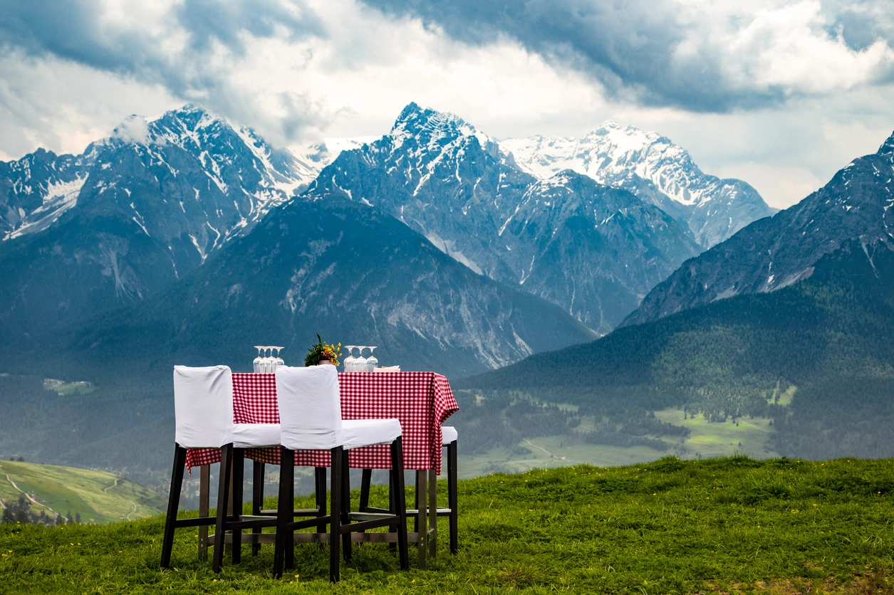 دولة في وسط أوروبا لا تمتلك