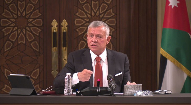 هؤلاء الصحفيون حضروا لقاء الملك (أسماء)