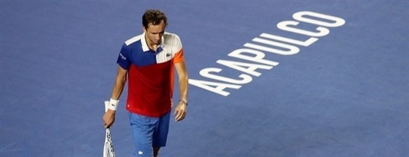 ميدفيديف يهزم أندوخار ويبلغ دور الثمانية