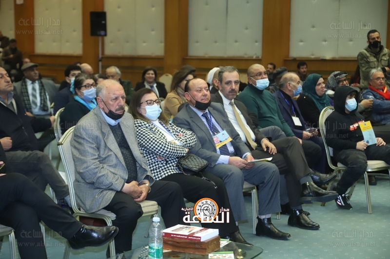 أكرم الزعبي رئيسا لرابطة الكتاب وفوز