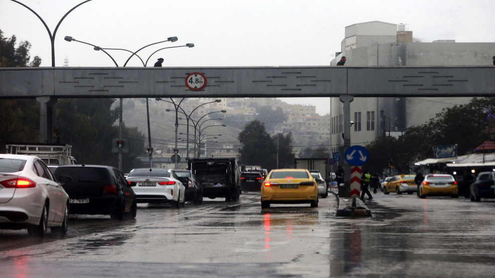 أجواء ماطرة وباردة في أغلب المناطق