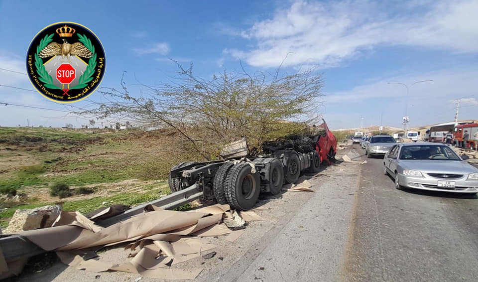 وفاة و8 إصابات بحادث سير على