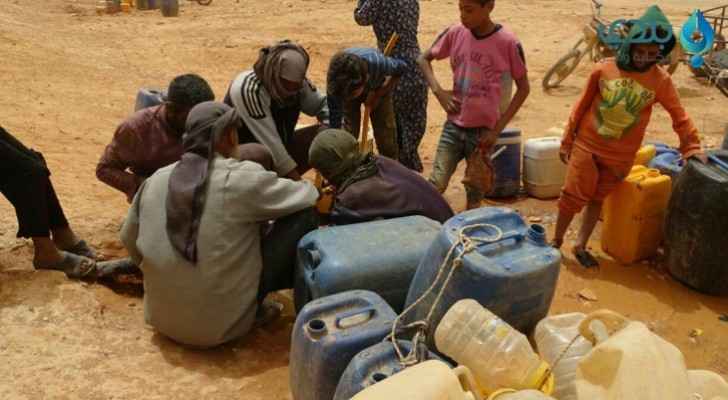 عشرات الإصابات بالتسمم في مخيم الركبان