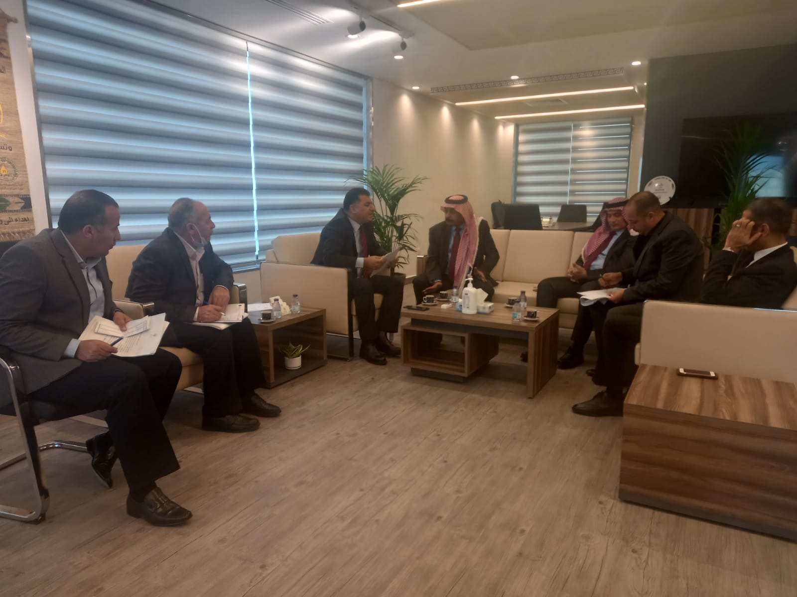 وزير الزراعة يستقبل مستشار جلالة الملك