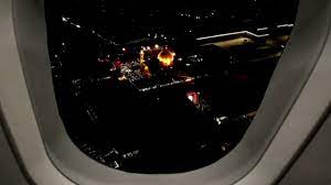 6 أسباب تجعل السفر بالطائرة ليلا