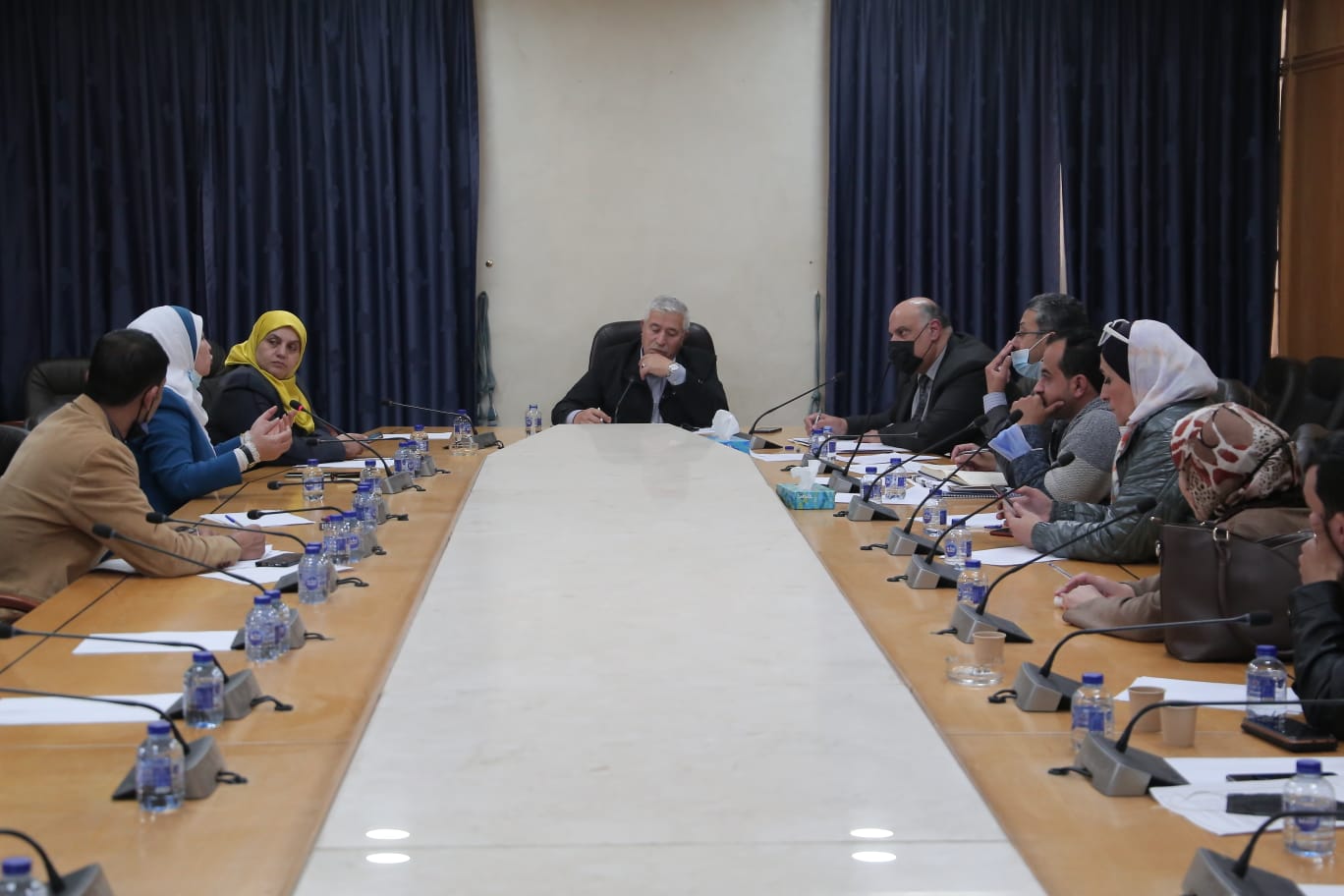 إدارية النواب تبحث إمكانية التنسيب للخريجين