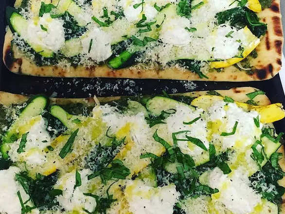 5 وصفات لبدائل صحية للبيتزا باستخدام