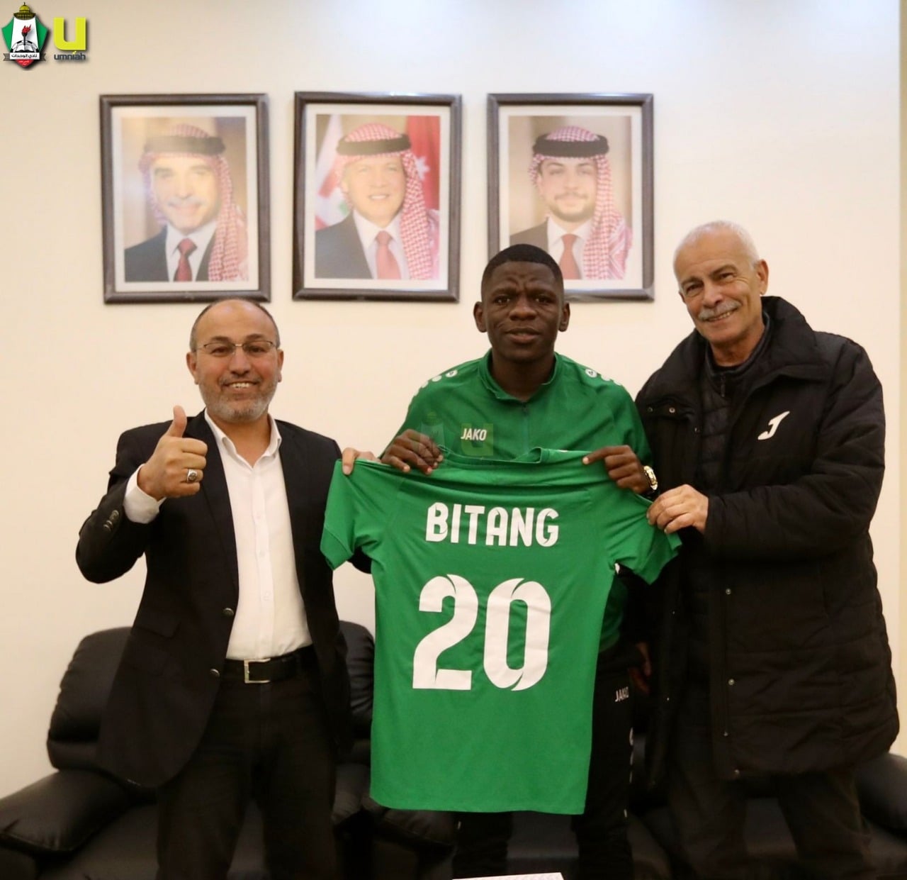 الكاميروني كلارينس يوقع رسميا على كشوفات