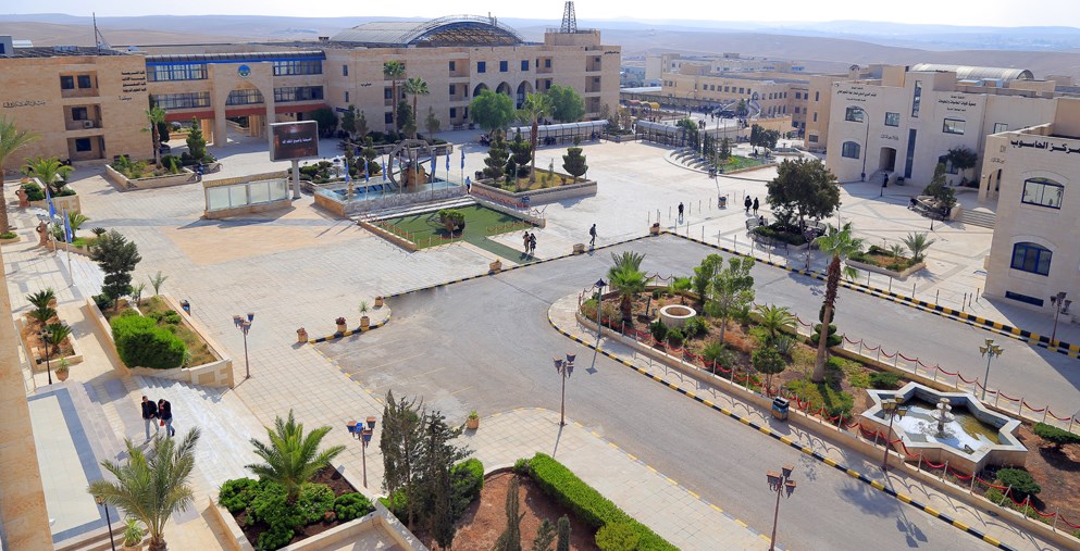 إعلان ابتعاث لجامعة الزرقاء (تفاصيل)