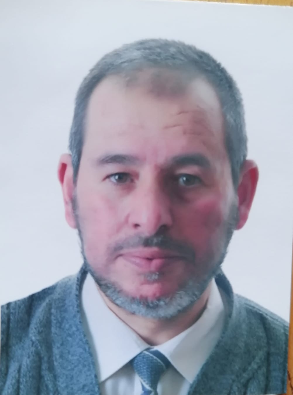 أيها المتباكين ارفعوا ايديكم عنها فقد