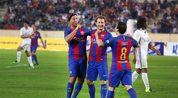 أساطير يونايتد يهزمون برشلونة .. (فيديو)