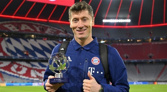 آدان ولابورتي وبنزيما وليفاندوفسكي في تشكيلة