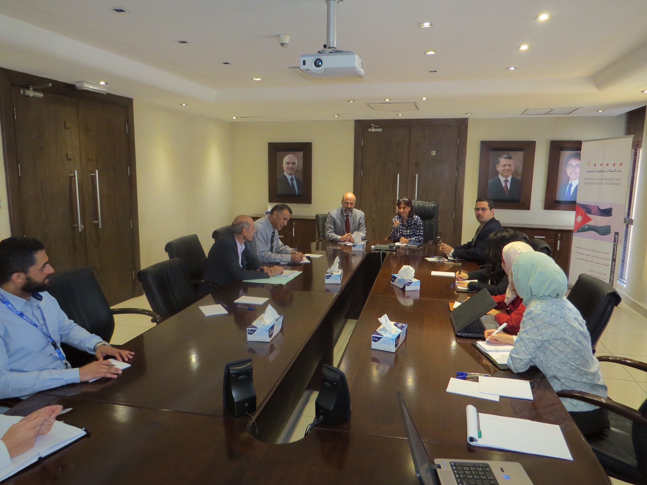 ’الاتصالات‘ و’التربية‘ تناقشان اتمتة بعض الخدمات