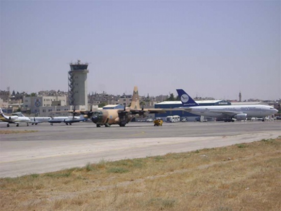 اندلاع حريق على أحد مداخل مطار