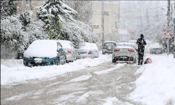 منخفض جوي يؤثر على المملكة.. وزخات