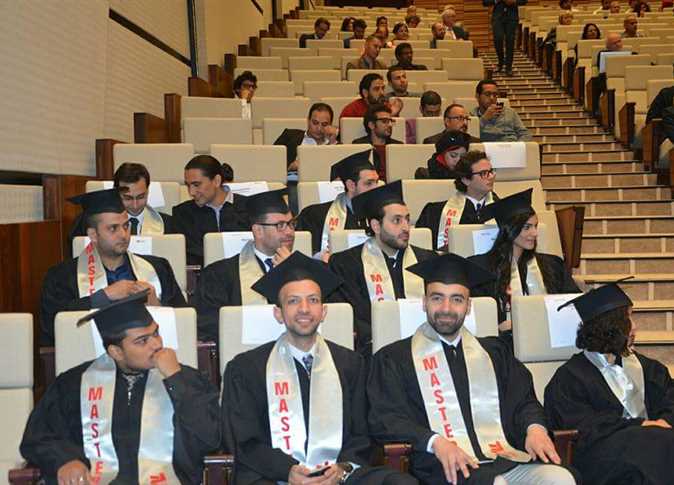 أكاديمي كويتي يصف طلاب جامعته بـ’الأغنام