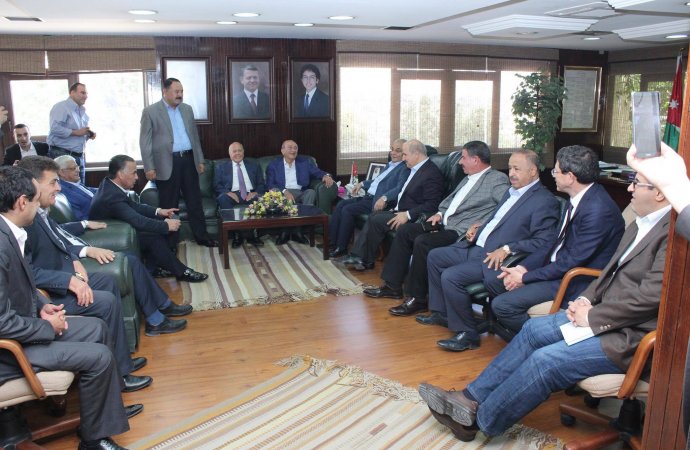 جاهة لطي خلاف بين مقاول ووزارة