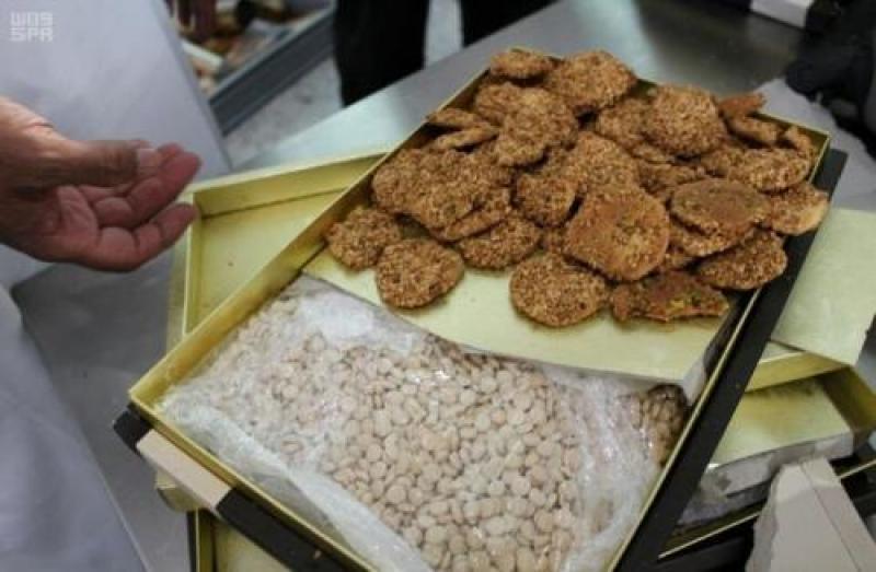 الجمارك السعودية تضبط مخدرات بعلب حلويات