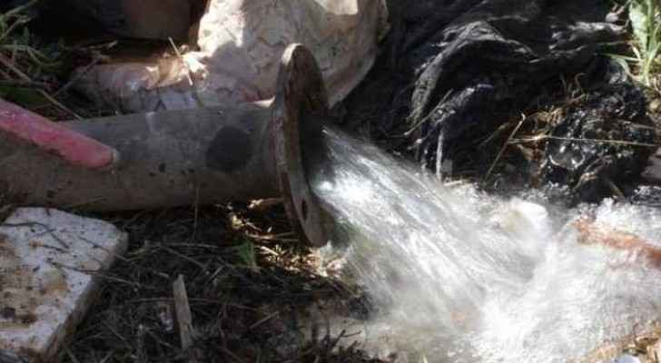 ضبط اعتداء على احد خطوط المياه