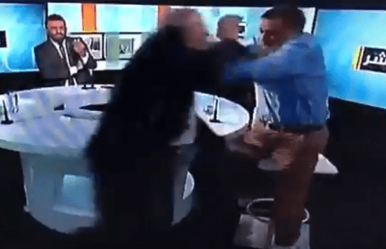 نائب سوري اساء للاردن يتعرض للضرب