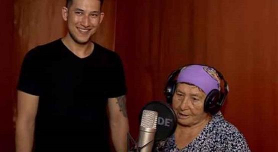 عجوز سبعينية تبدأ مسيرتها بغناء الراب..