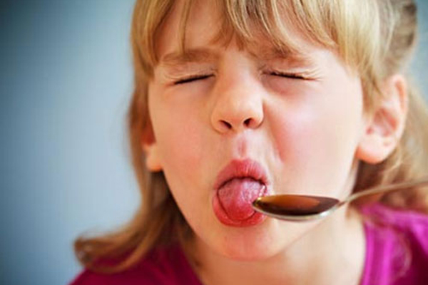 طفلي يرفض الدواء والحل بسيط