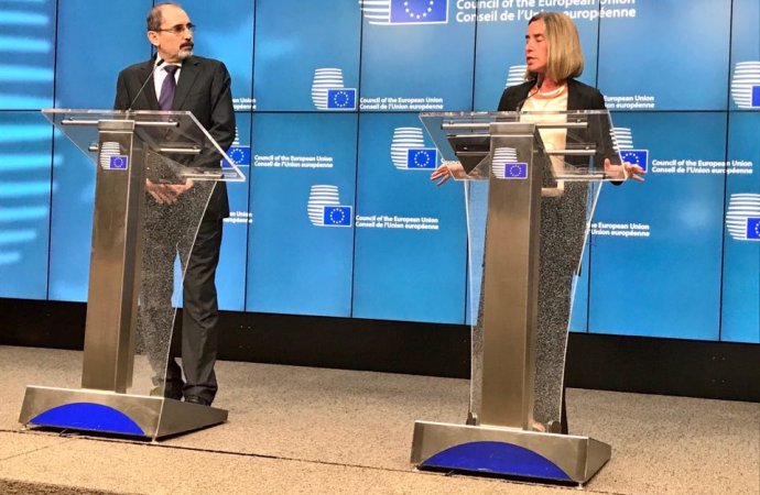 الصفدي يحث مسؤولين أوروبيين على حشد