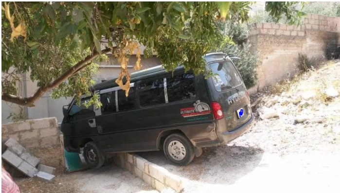 «بعد مداهمة باص لمنزلها».. وفاة ستينية