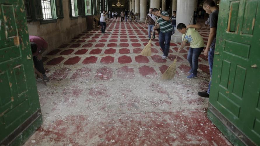 هذه أبرز اعتداءات الاحتلال على المسجد