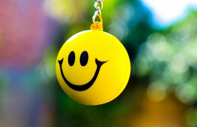 الكرم يزيد السعادة