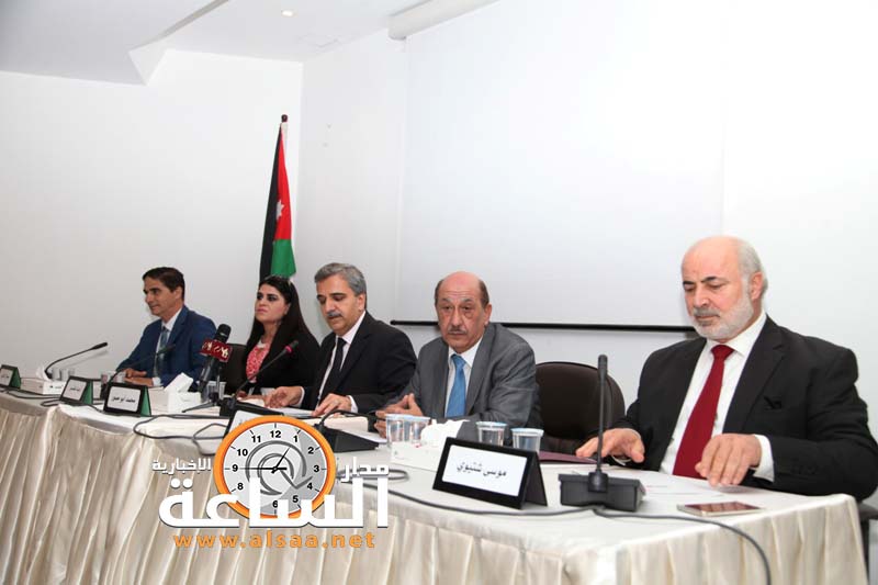 متخصصون يناقشون مضامين كتاب «نظريات التنشئة