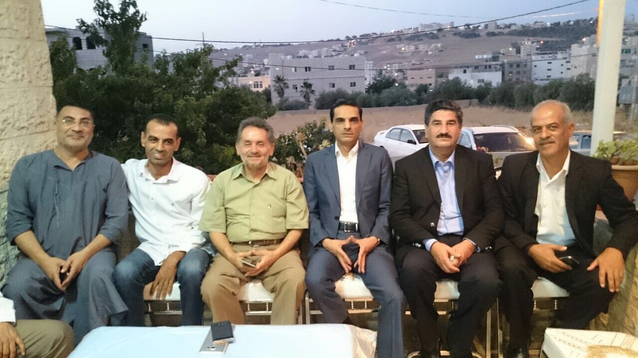 العمريين رئيسا لفرع نقابة الصحفيين في