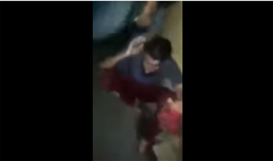 اعتداء مهين على سوري بلبنان (فيديو)