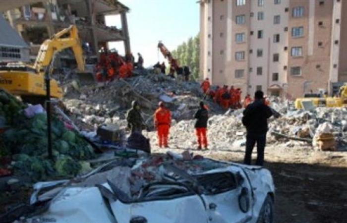 شاهد.. حالة الهلع في شوارع تركيا