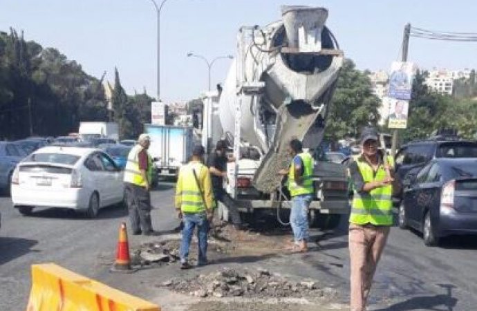 تحويل جزئي لحركة السير على شارع