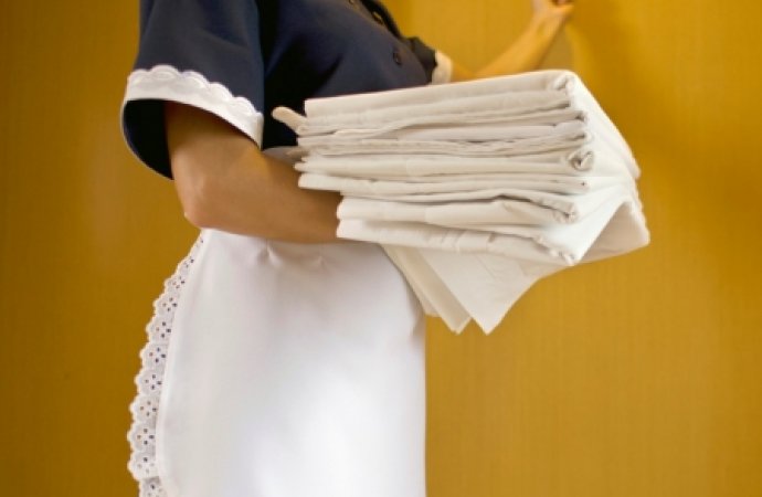 طلب الملف الجنائي والفحص النفسي لعاملات