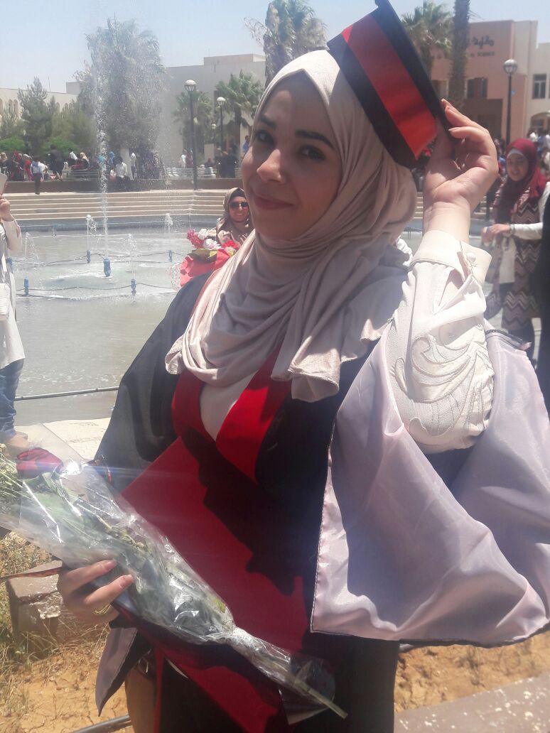 سلام زهير الهباهبة.. مبروك البكالوريوس في