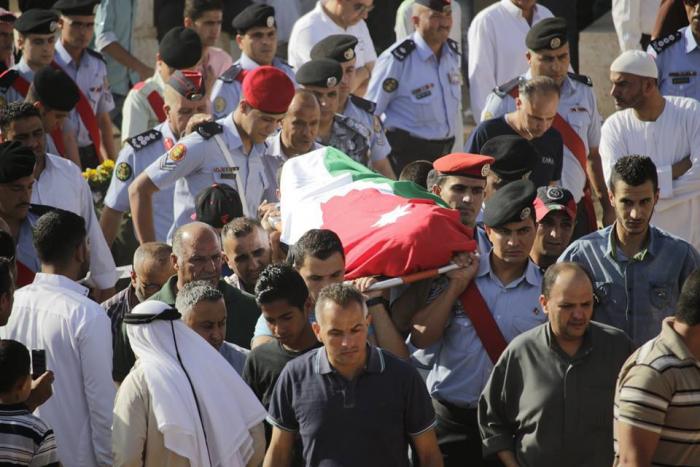 تنويه من بنك القاهرة عمان