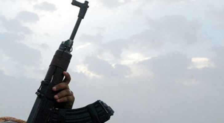 الحبس أو الغرامة لمطلقي العيارات النارية