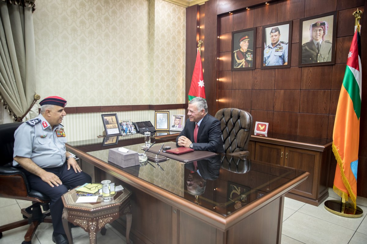 الملك يزور الدفاع المدني