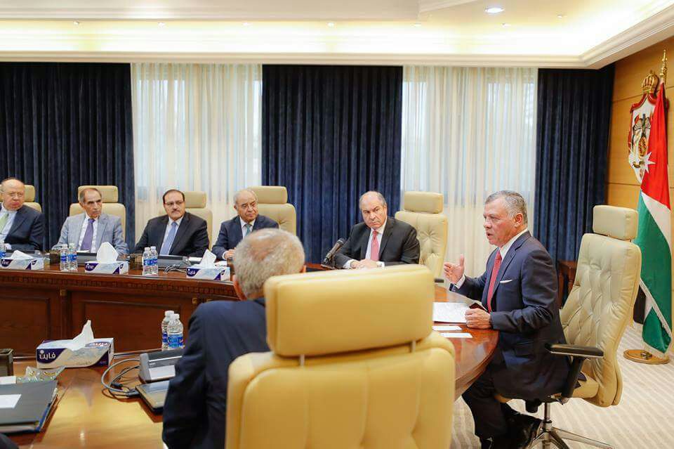 الملك يترأس جلسة مجلس الوزراء