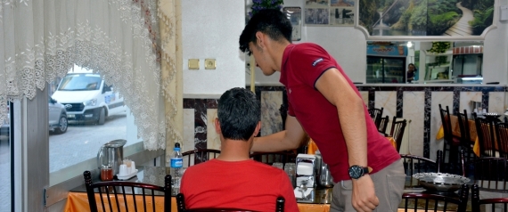 من يطرق بابهم لا يردّ.. مطعم