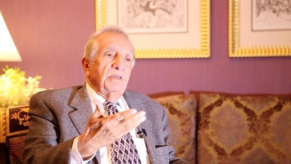 وزير بحريني سابق: حل الخلافات الخليجية