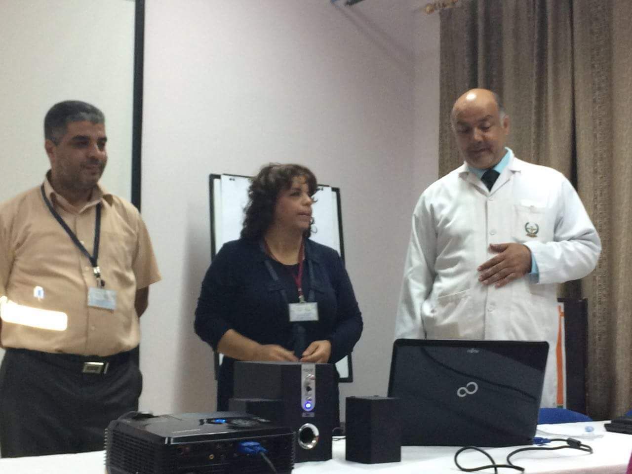 شكر وتقدير إلى الدكتور محمد العابد