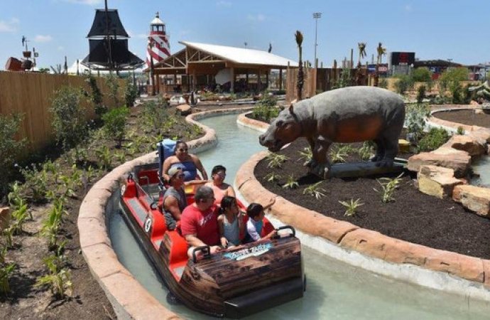 منتزه عجيب بناه أب لابنته المعاقة