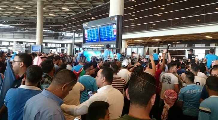 حشود من الجماهير الاردنية تستقبل الفيصلي